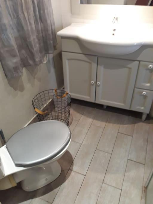 Duplex Avec Jardin, Proche Village كالينزانا المظهر الخارجي الصورة